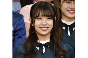 欅坂46・小林由依、1st写真集が発売!ファンからは喜びの声 画像