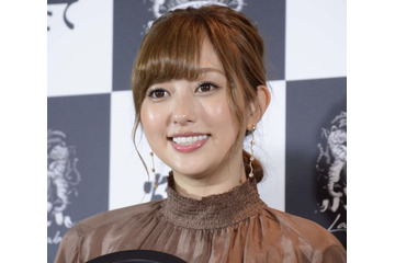 菊地亜美、ラブラブ結婚生活を告白「1日にキス30～50回」 画像