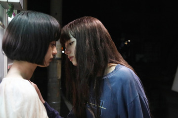 小松菜奈と門脇麦の衝撃キスシーンが公開！映画『さよならくちびる』本予告 画像