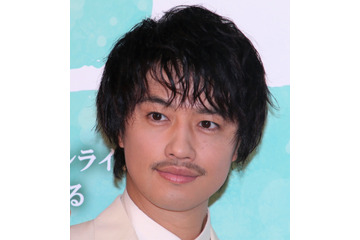 斎藤工、女芸人と濃厚キスでスタジオ騒然 ヒロミも「この回は伝説」 画像