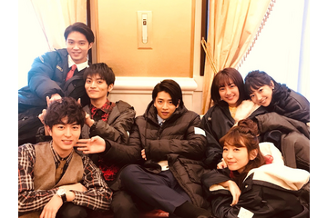 平祐奈、磯村勇斗らキャストとの仲良しオフショット公開 画像