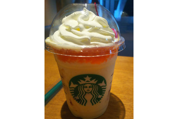 プリンにしては爽やかすぎ!で、そこがいい!スタバの「プリン アラモード フラペチーノ」を飲んできた! 画像