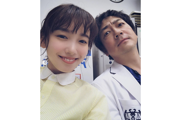 大森南朋&飯豊まりえ、新ドラマで名コンビぶりが話題! 画像