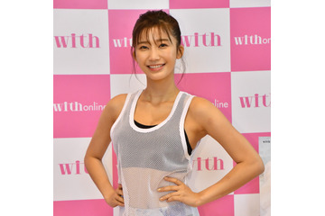 小倉優香が女性目線の写真集!美しくくびれたウエストを披露 画像