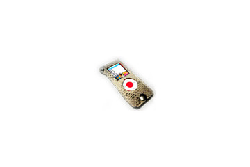パイソン(ニシキ蛇)革使用! ソフトな肌触りと握りやすいデザインのiPod nano用ソフトレザーケース 画像