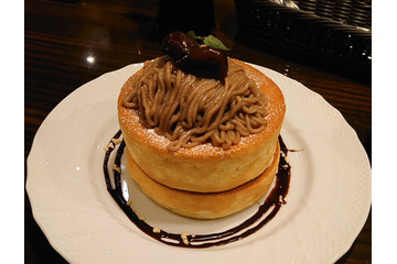 こりゃ、うめぇな！星乃珈琲店の「栗のスフレパンケーキ」を食べてみた 画像