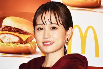 前田敦子、久しぶりにファンの前で熱唱！「何年ぶりでしょうね」 画像