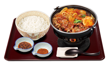 すき家、「牛すき鍋定食」12月11日発売!今年はピリッと辛い四川風も 画像