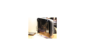 【CES 2009 Vol.15】HP、SLI構成で省スペース設計のゲーミングPC「HP Firebird with Voodoo DNA」 画像
