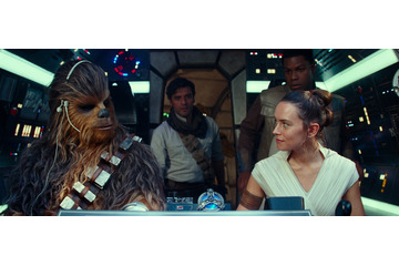 新旧キャストが登場!42年の歴史感じる「スター・ウォーズ」特別映像が公開 画像