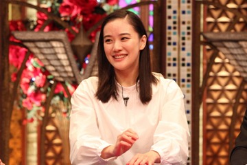 蒼井優、結婚発表会見の裏側語る「本当はお昼頃発表の予定で......」 画像