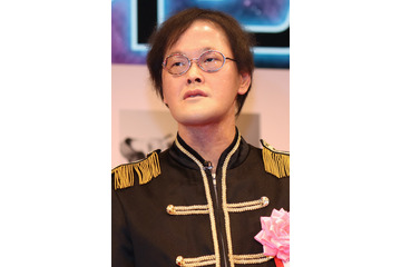 アインシュタイン稲田、顔のせいで夏祭りの営業がNGに！ 画像