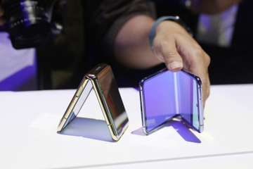 サムスン、“縦”折りたたみスマホ、1億画素カメラ搭載モデルなど表会……Galaxy UNPACKED 2020 画像