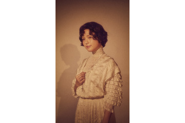 高貴なオーラにファンうっとり!川島海荷、舞台『アンナ・カレーニナ』ビジュアル写真公開 画像