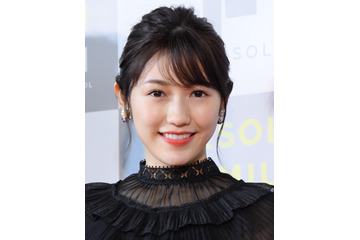 渡辺麻友、SNSで芸能界引退を自ら報告! 画像