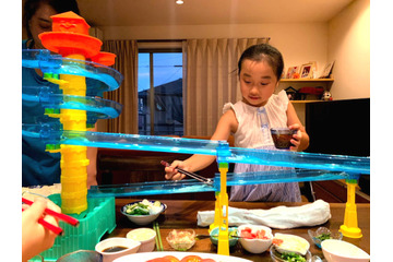 こんな時期だから自宅で流しそうめんパーティー！「そうめんスライダー」で楽しんでみた 画像