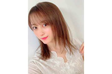 小松彩夏のストレートヘア&ナチュラルメイクにファン「可愛すぎ」! 画像