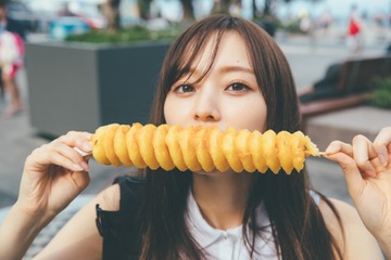 秋元康、乃木坂46・梅澤美波の1st写真集に「被写体として、活き活きとしている」 画像