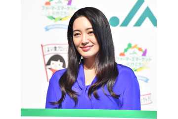 仲間由紀恵、イベントで母親の顔を垣間見せる「子どもたちに飲ませてみたい」 画像