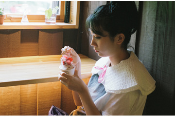 松本穂香、アートブックの発売決定！旅行中のリラックスモードを撮影 画像
