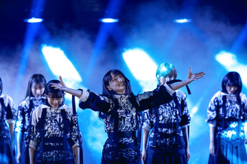 欅坂46・菅井友香、ラストライブで「5年間は、ずっとずっと宝物です」 画像