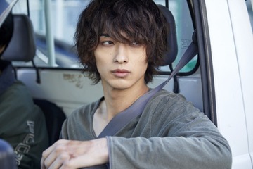 『きみの瞳が問いかけている』横浜流星の切ない表情が切り取られた場面写真公開！ 画像