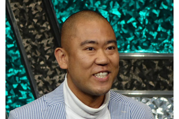 ナダル、家購入で金欠…YouTubeで“おしっこドリンク”1万で飲んだ！ 画像