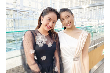 平祐奈&土屋太鳳、ドレス2ショットに反響「日本を代表する美人女優二人」 画像