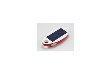光の力でiPodや携帯電話を充電! フォーカルポイント、ポータブルソーラーバッテリ 画像