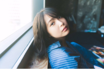 寺本莉緒、初カレンダーアザーカットがオリジナルグッズに！ 画像