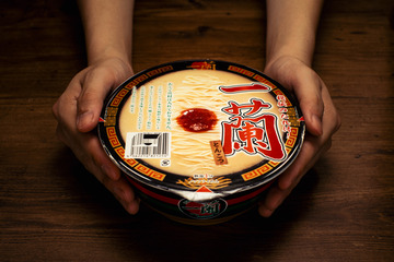 一蘭、初のカップ麺を発売 画像