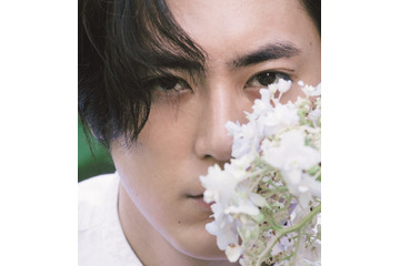 間宮祥太朗の直筆エッセイ連載「色」が単行本化!撮り下ろし写真&ロングインタビューも 画像