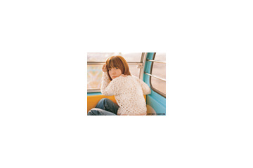 初のシングル1位獲得! aikoの新曲PVとライブ映像を無料で! 画像