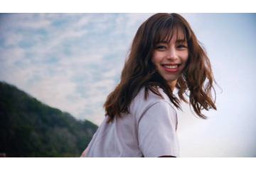 GU新CMに中条あやみ・ゆりやんレトリィバァ・松本まりから登場！ 前向きな一歩へメッセージ 画像
