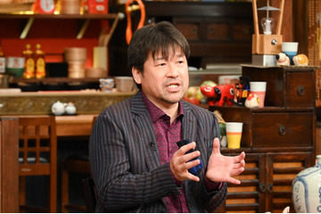 佐藤二朗、妻への愛爆発「毎日ハグ&チューしたい」 画像