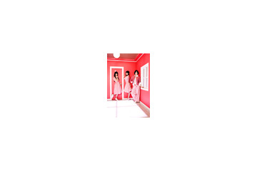 Perfume2009年第一弾シングルで見せた“ちょっぴり大人の表情” 画像
