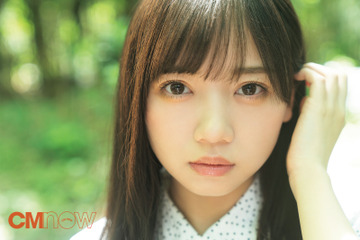 日向坂46・齊藤京子、表紙・巻頭で美少女オーラ! 画像