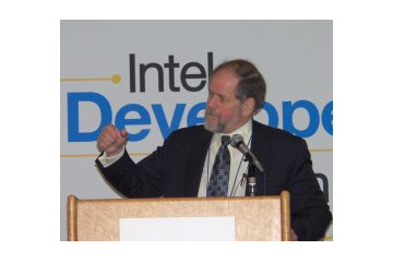 [IDF2003]超高速無線技術「UWB」を披露。現在のところ最大250Mbpsを達成 画像