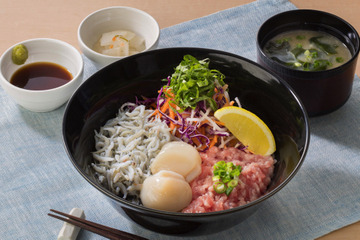 ガストから“夏ごはん”!“瀬戸内産しらす”や“チーズINの新たな仲間” 画像