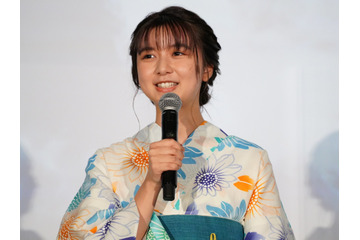 上白石萌歌、高校時代は自転車と一心同体!「何回も、転んで血まみれに」 画像