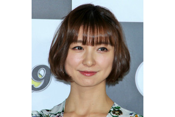 篠田麻里子が舞台稽古の休憩中にうとうと……隠し撮り動画に労いや応援コメント多数！ 画像
