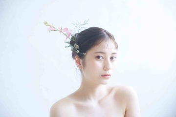 大久保桜子が2022年カレンダー発売決定!圧倒的な透明感見せるカットも!…… 画像