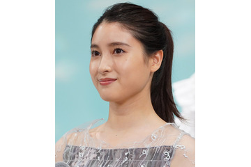 土屋太鳳、小学校の劇で演じた酔っぱらい役が大好評　演技に目覚める 画像