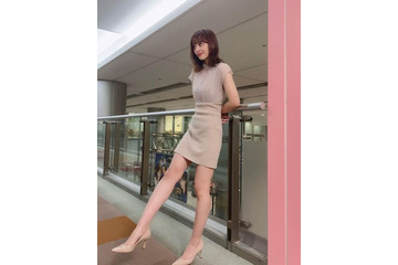 神部美咲、ミニワンピでスラリ美脚!ファン「究極の仕上がり」「スタイル抜群」 画像