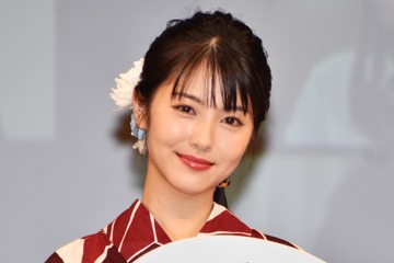浜辺美波、ボブヘアでさらにキュートにイメチェン! 画像