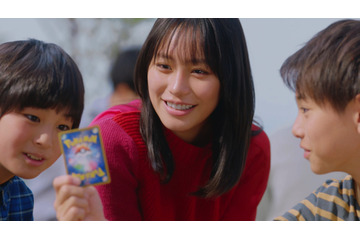 南沙良、「ポケモンカードゲーム」CMキャラクターに就任! 画像