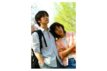 AII、美しい女教師と男子高校生の恋愛を描いた韓国の人気ドラマ「ロマンス」を配信 画像
