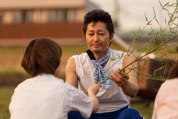 事態は悪化の一途......多田と父親が空手対決?!NHK『しもべえ』第3話 画像