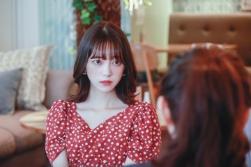 堀未央奈、Netflix『金魚妻』のビジュアル写真公開！「可愛すぎる」「お人形さんみたい」 画像