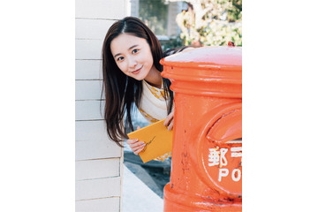 堀田真由、新カレンダーコンセプトは“手紙”!無邪気な姿、大人っぽいカットなど自然体な魅力 画像